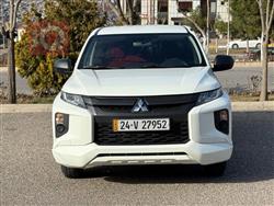 میتسوبیشی L200